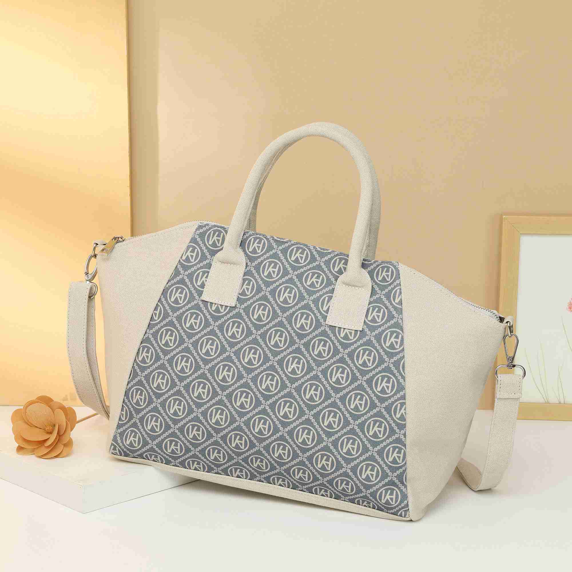 tote bags with custom printed logo