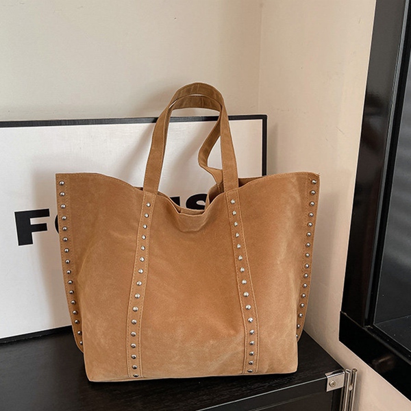 Rivet Decorate Tote Bag